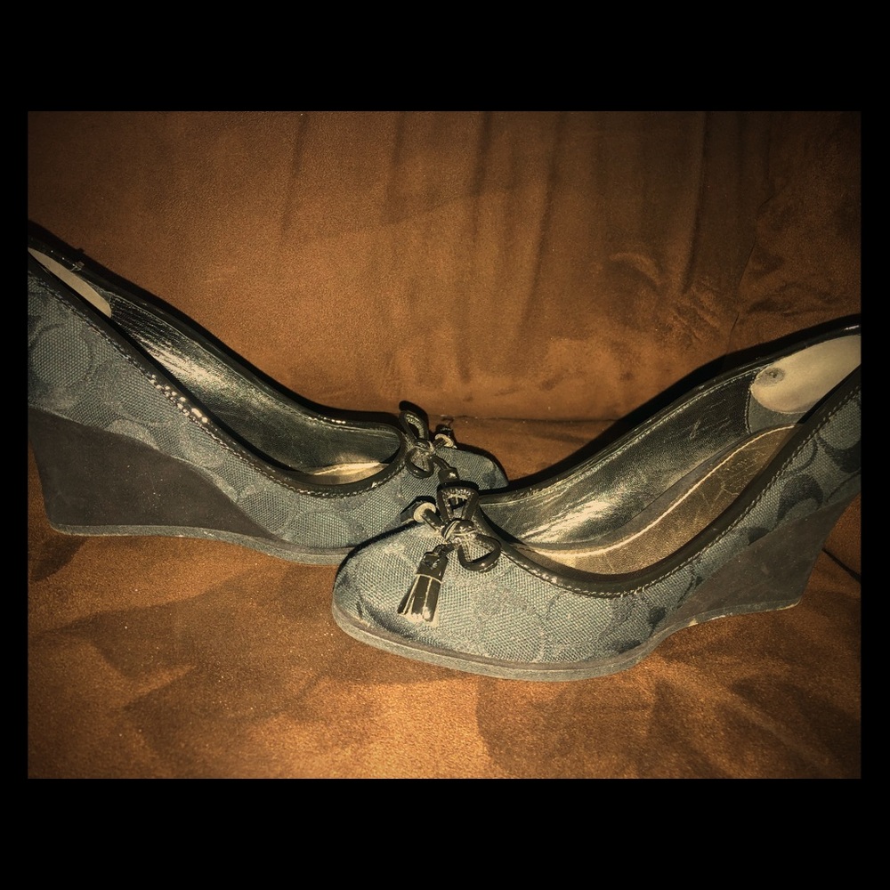 Women’s coach wedges